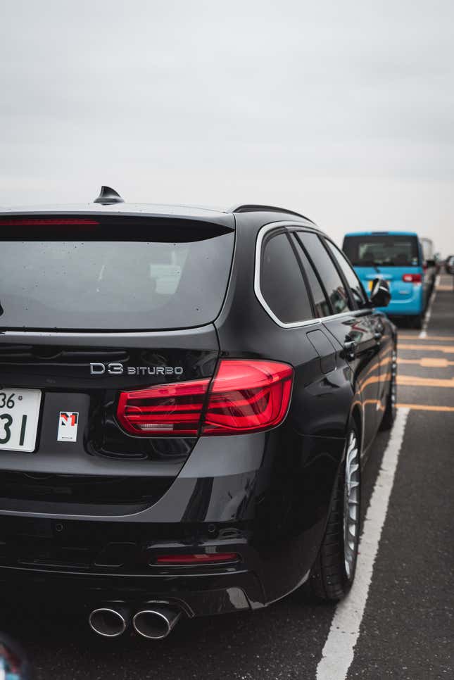 Image for article titled Inside Japan's Biggest Used Car Auction