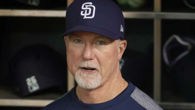 Image for article titled Mark McGwire Claims He Would Have Hit 70 Home Runs Without Help Of Bat