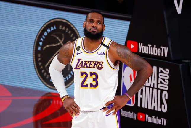 Image for article titled Bar Owner Refuses to Show NBA Games After LeBron James Calls for Police Accountability. Guess Who Had the Perfect Clapback?