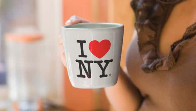 Image for article titled There No Way TV Character Could Actually Afford Big ‘New York City’ Coffee Mug