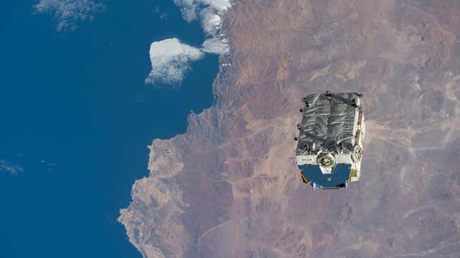The external pallet packed with old nickel-hydrogen batteries, photographed shortly after being released by the Canadarm2 robotic arm. The object was orbiting 265 miles (427 km) above Chile when this photo was taken from the ISS. 