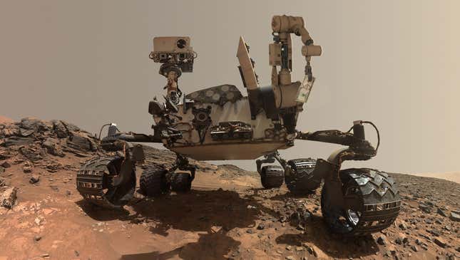 Image for article titled Curiosity Rover Finds 5 Bucks On Mars