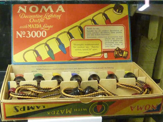 Image for article titled The Very American History of Christmas Lights