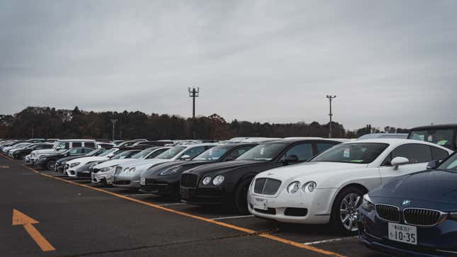 Image for article titled Inside Japan's Biggest Used Car Auction