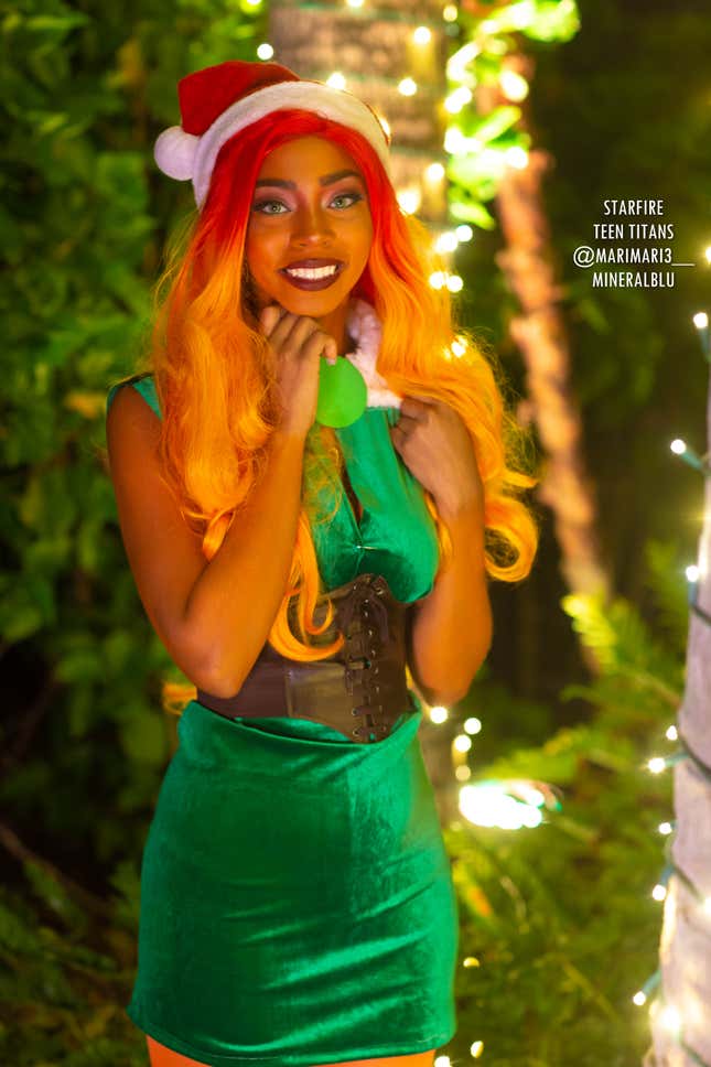 Image for article titled 2019's Last Big Cosplay Show Was A Christmas Treat
