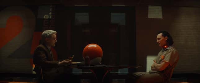 Imagen para el artículo titulado Todos los secretos y guiños ocultos en el nuevo tráiler de Loki