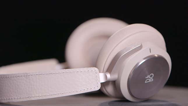 The Bang & Olufsen Beoplay H9i