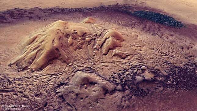 La misión Mars Express de la ESA captura sorprendentes imágenes del cráter Moreux