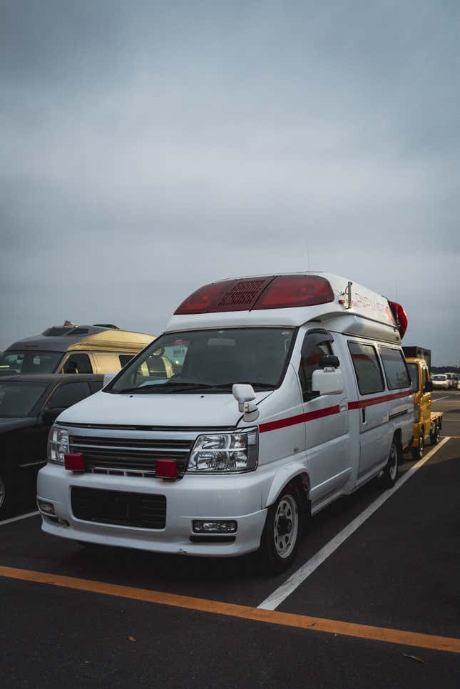 Image for article titled Inside Japan's Biggest Used Car Auction