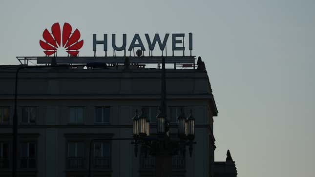 Image for article titled Pentagon to Add Two Weeks to Huawei&#39;s Interim Trading License With a Longer Extension in Talks