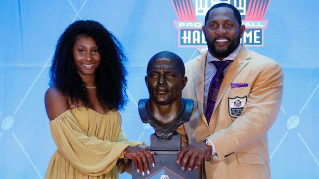 Photo Of Ed Reed's Hall Of Fame Bust Is Going Viral - The Spun: What's  Trending In The Sports World Today