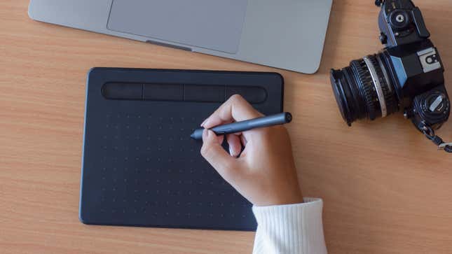 Image for article titled Is It Worth Switching From a Mouse to a Pen?