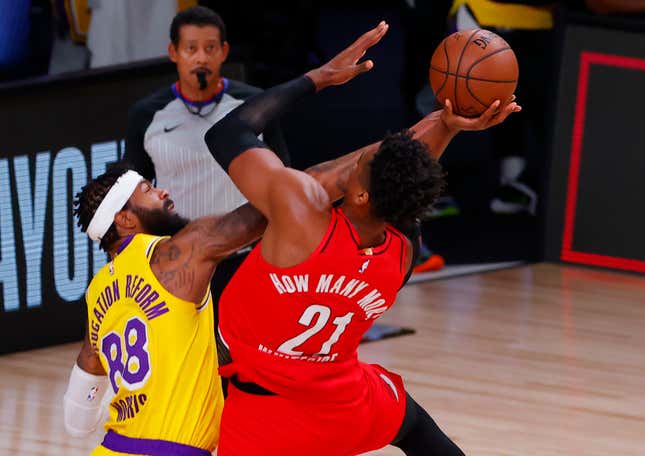 Tons of contested and missed shots doomed Blazers in Game 2.
