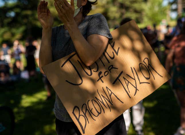 Image for article titled March for Breonna Taylor Resulted in Over 60 Protesters Arrested