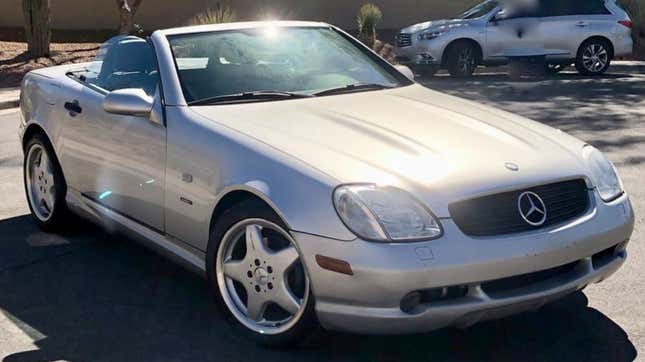 Image for article titled At $5,800, Would You Flip Your Lid Over This Rare Manual-Equipped 1999 Mercedes SLK230?