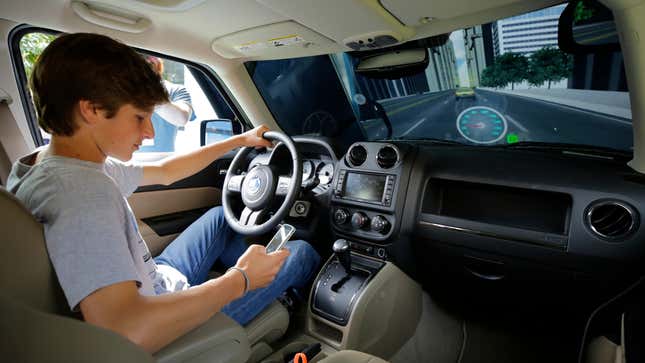 Image for article titled Insurance Companies Are Monitoring Your Phone to See How Much You Use It While Driving