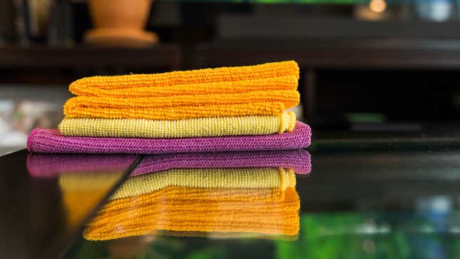 Image for article titled Use Microfiber Towels To Clean Your Home