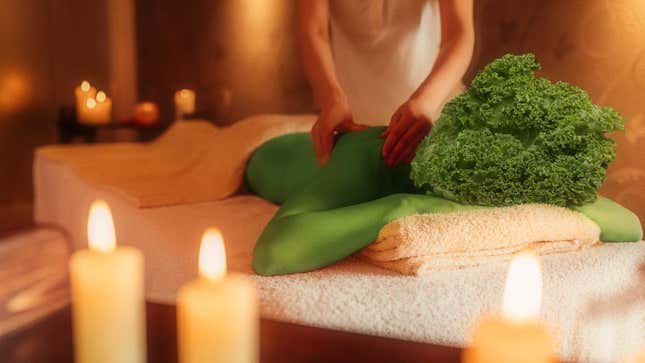 Image for article titled Massaging kale isn’t B.S.