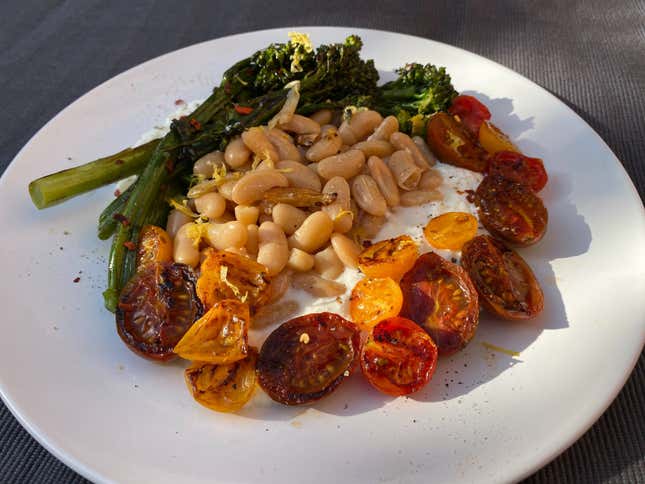Image for article titled This bang-for-your-buck vegetarian dinner is three recipes in one