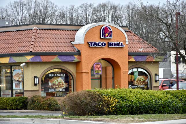 Image for article titled Dear Taco Bell, You&#39;re Getting Rid of the Mexican Pizza? Really? Not Cool, Bro. Not Cool at All