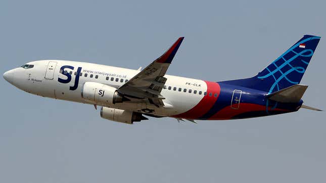 Imagen para el artículo titulado Cae al mar un Boeing 737-500 de Sriwijaya Air tras despegar de Yakarta