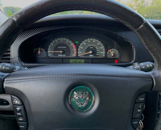 Image for article titled At $6,500, Is This Supercharged 2004 Jaguar S-Type R A 'Ferally' Good Find?