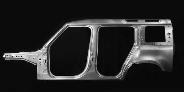 Image for article titled The 2020 Land Rover Defender 90 Offers A Huge Fake Pillar And It's Just Bizarre