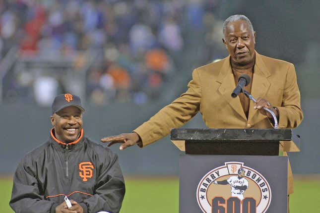 Image for article titled The life of Hank Aaron in photos