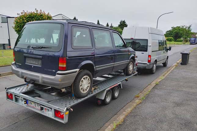 Image for article titled I Just Bought A $600 Diesel Manual Chrysler Minivan But It Has 250,000 Miles And Is Broken In Germany