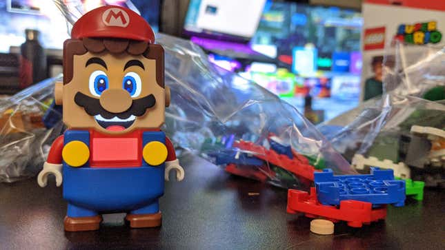 Image for article titled Lego Super Mario Is A Weird New Way To Play With Lego