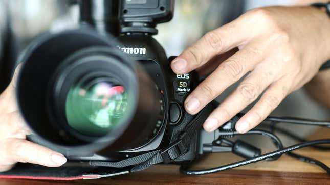 turn canon dslr into webcam