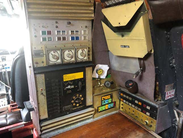 Image for article titled This Baffling Airplane RV Was Built By An Escaped Convict
