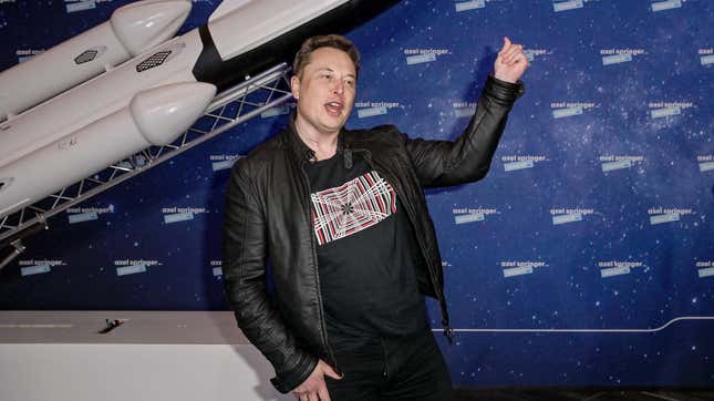 Image for article titled Elon Musk Supposedly Adding Tesla&#39;s Level Two Driver Assistance To Any Tesla Owner That Wants It