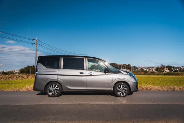 Image for article titled Japan’s Best-Selling Minivan Is Smarter Than It Looks