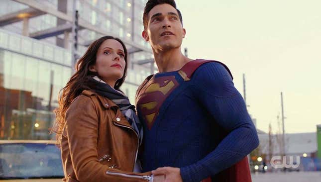 Lois (Bitsie Tulloch) and Superman (Tyler Hoechin) look to the future.