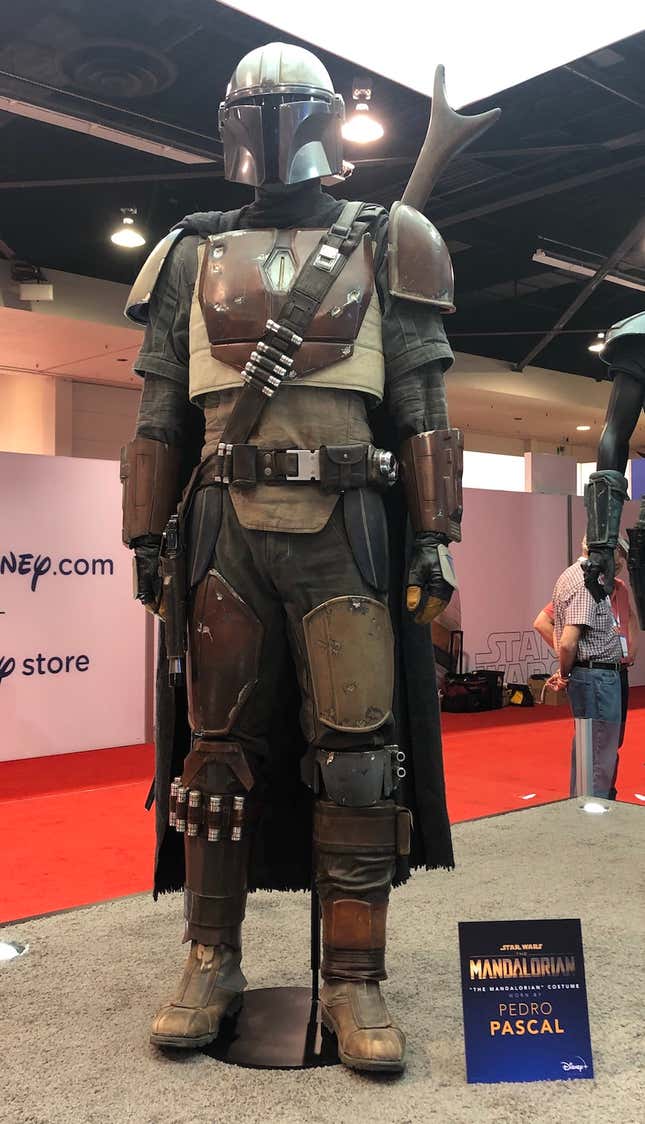 Image for article titled Up Close and Personal With the Armor and Weapons of The Mandalorian's Mysterious Stars