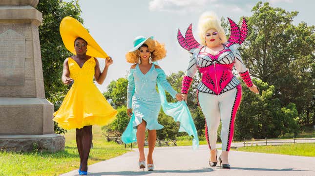 HBO’s <i>We’re Here</i> charms with personality, stage presence, and a little small town magic