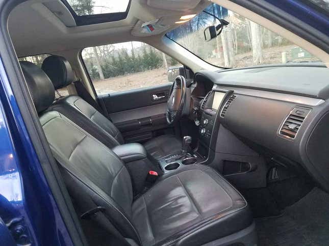 Image for article titled At $13,000, Would You Flex Over This 2013 Ford Flex SEL AWD?