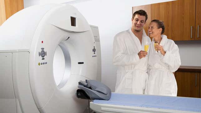 Image for article titled Girlfriend Surprises Rob Gronkowski With Relaxing Couple’s CAT Scan