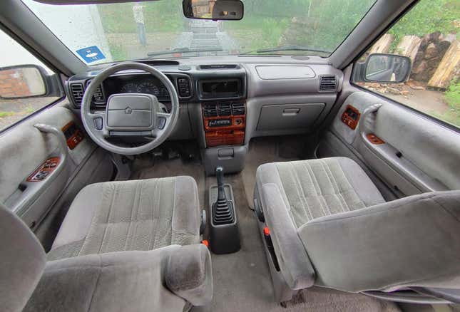 Image for article titled I Just Bought A $600 Diesel Manual Chrysler Minivan But It Has 250,000 Miles And Is Broken In Germany