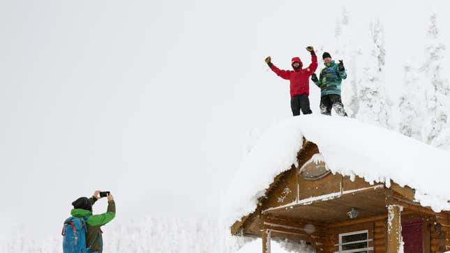 Image for article titled Nation’s Idiots Announce Plans To Jump Off Their Roofs Into A Pile Of Snow And Break Their Fucking Legs