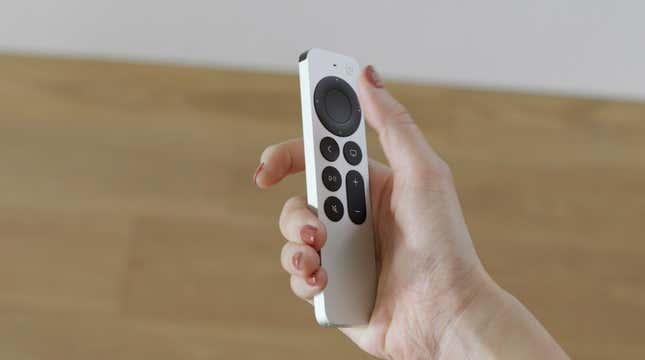 Imagen para el artículo titulado El nuevo Apple TV y su control remoto con Siri ya están aquí