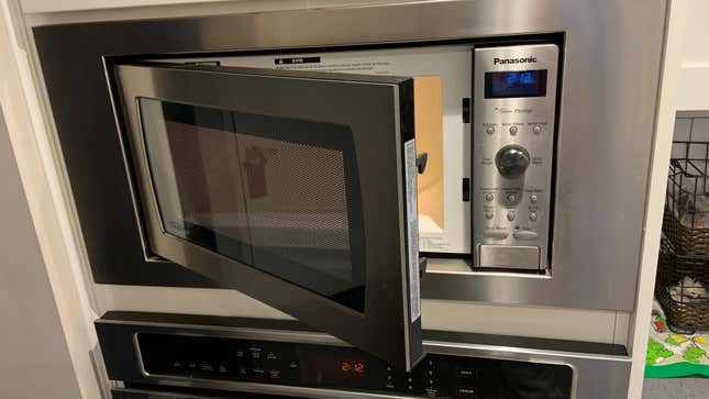 Behold, my microwave oven, and not the microwave oven responsible for the so-called perytons.
