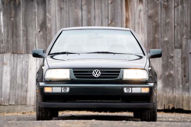 Image for article titled The Volkswagen Jetta GLX VR6 Was Ahead Of Its Time