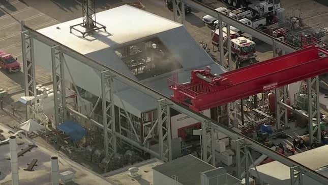 Image for article titled Hydraulic Fluid Sparks Fire At Tesla&#39;s Gigafactory