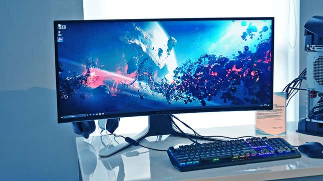 Dell’s 34-inch ultra-wide and 32-inch displays are curved monitors, while the smaller 27-inch display is a traditional flat panel.