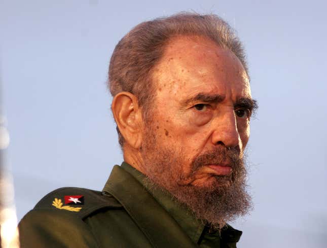 Image for article titled Cuban Army Honors Fidel Castro With 21-Gun Firing Squad