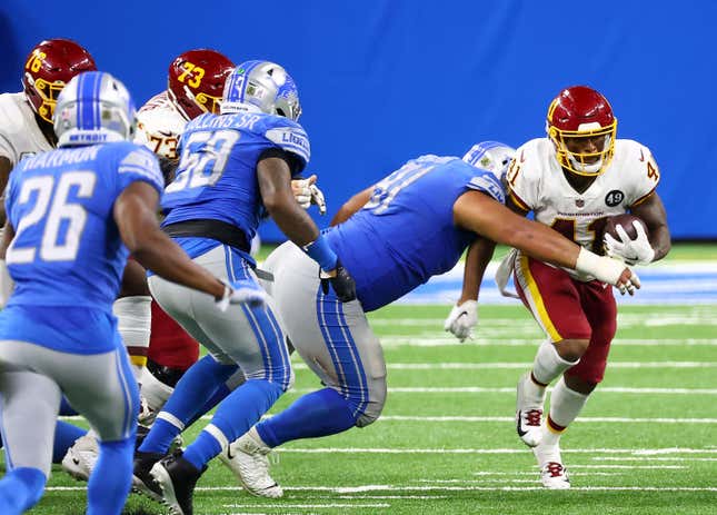 Image for article titled Pick up these players now or perish in the fantasy football crucible: Week 11