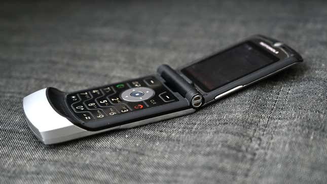 It’ll be almost impossible to make a bendy phone as thin or compact as the original Razr, so what’s the point?
