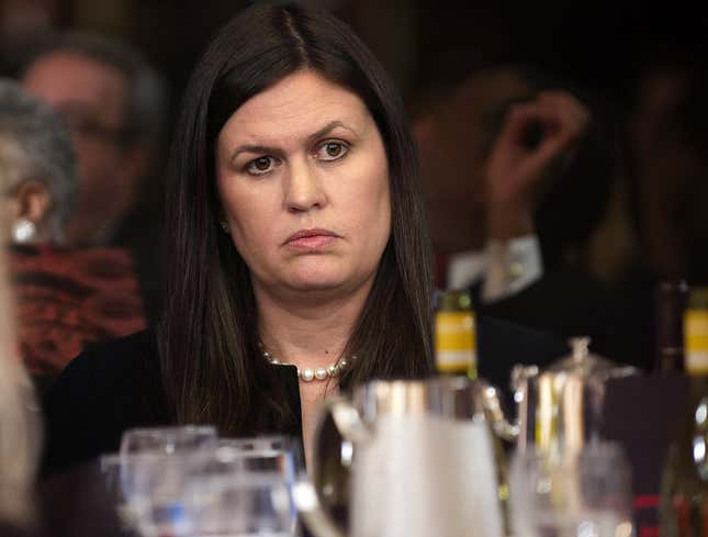 Image for article titled Huckabee Sanders Cuts Loose During Correspondents’ Dinner With Raucous, Carefree Frown